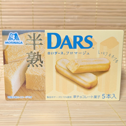 DARS White Chocolate Fondant candy package with Morinaga logo on a tatami background