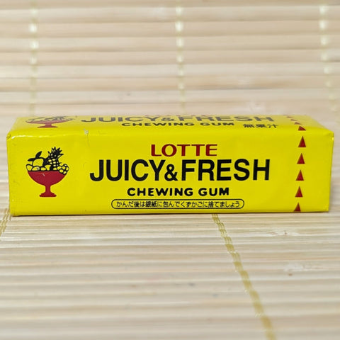 Pack of Lotte Juicy & Fresh chewing gum