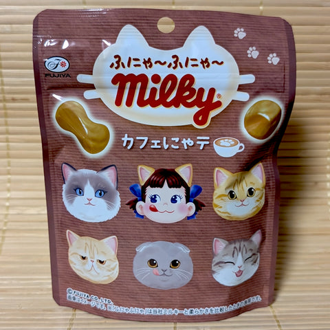 A 36g resealable pouch of Cafe NYATTE latte candies displayed on a traditional tatami background.