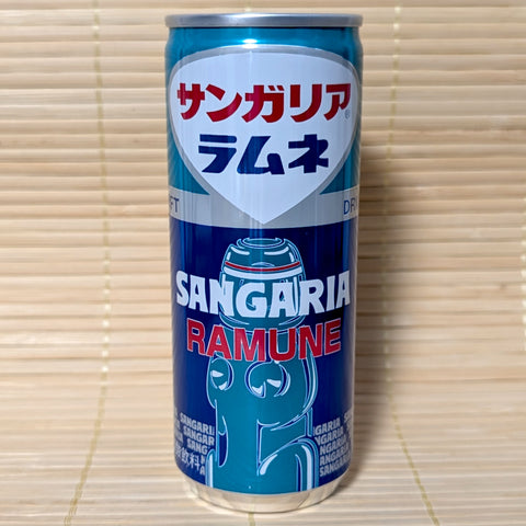 A blue and white Sangaria Ramune can on a tatami surface
